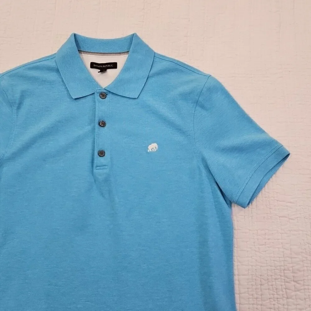 Banana Republic Men’s Size Large Short‎ Sleeve Polo Shirt Elephant Logo Sky Blue